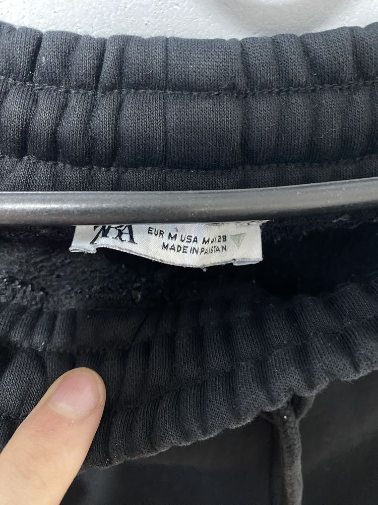 Широкие спротивные штаны Zara