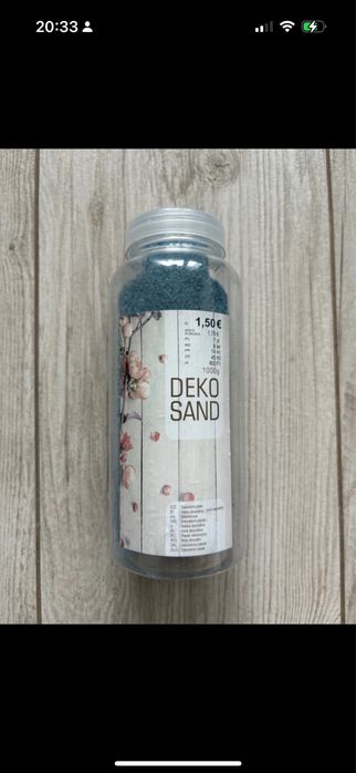 niebieski piasek dekoracyjny