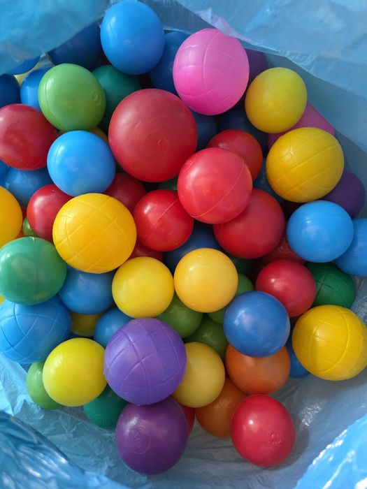 Pilki do basenu suchego, basen materialowy gratis