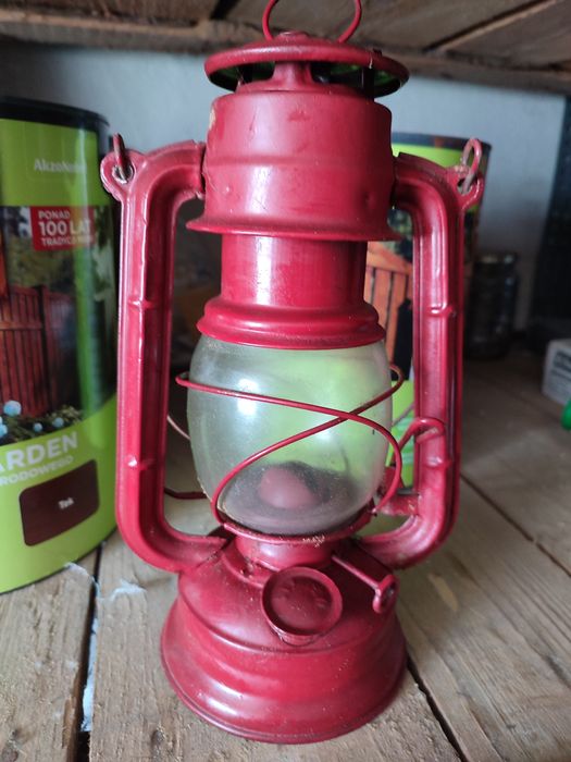 Lampa naftowa używana