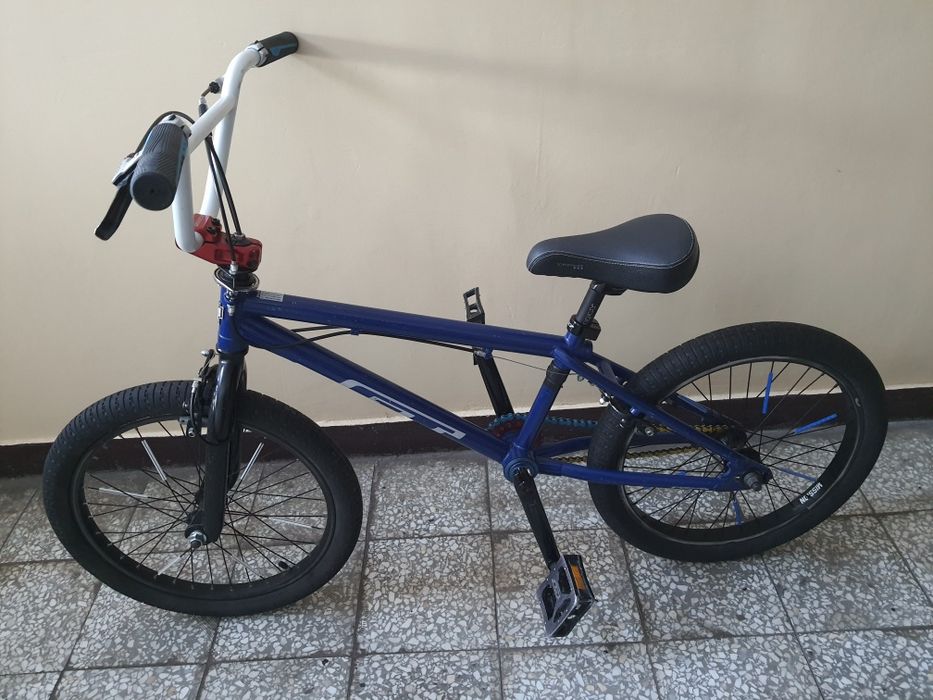 Rower bmx GT koła 20" z dodatkowym kołem przednim i pegami