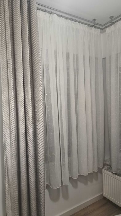 Firanka śmietankowa z taśmą ściągającą