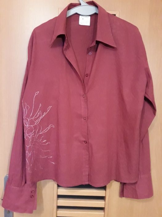 Bluzka bordowa z haftem z przodu i na plecach, roz. 42-44, długi rękaw