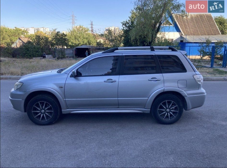 Митсубиси Аутлендер 2009год