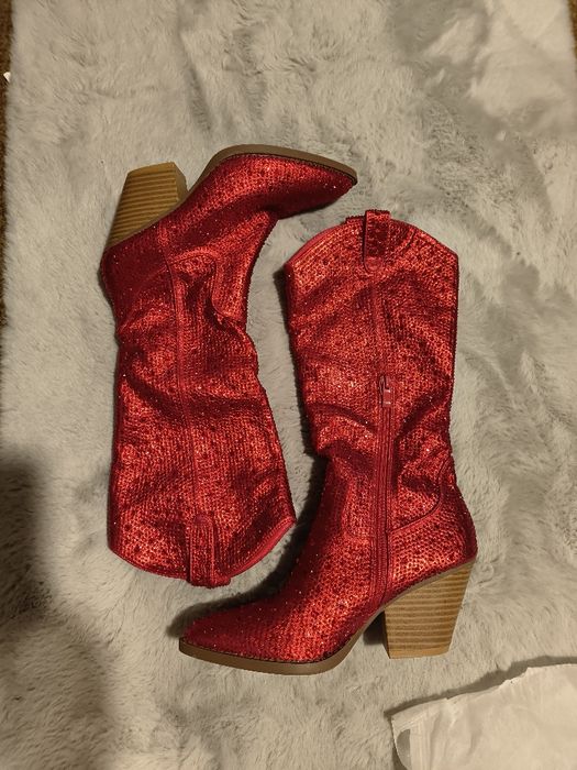 Botas Novas, de senhora estilo cowboy com brilhos