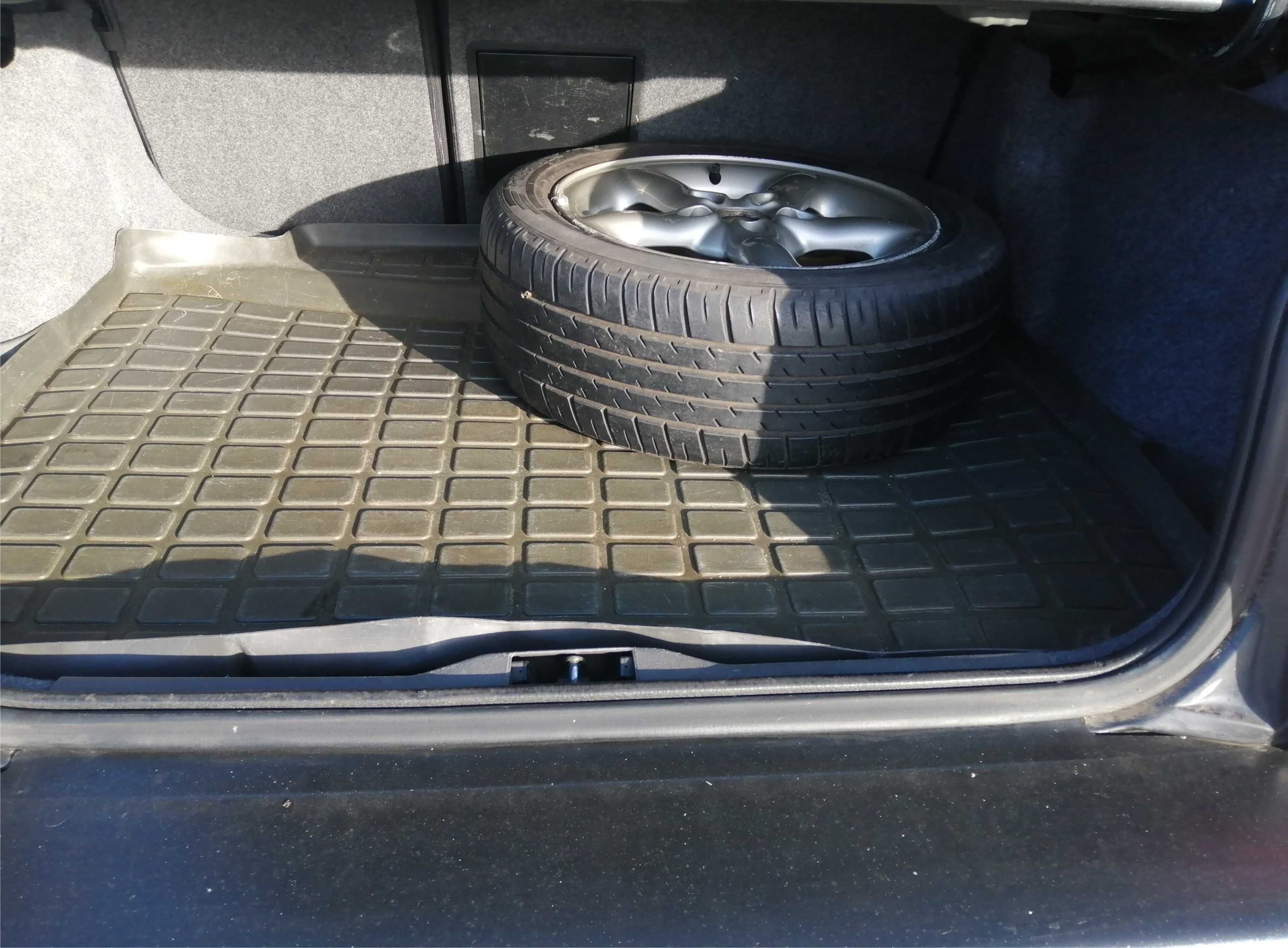 Volvo 850 GLT para colecionador