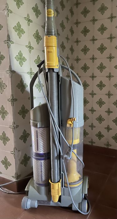 Dyson aspirador antigo