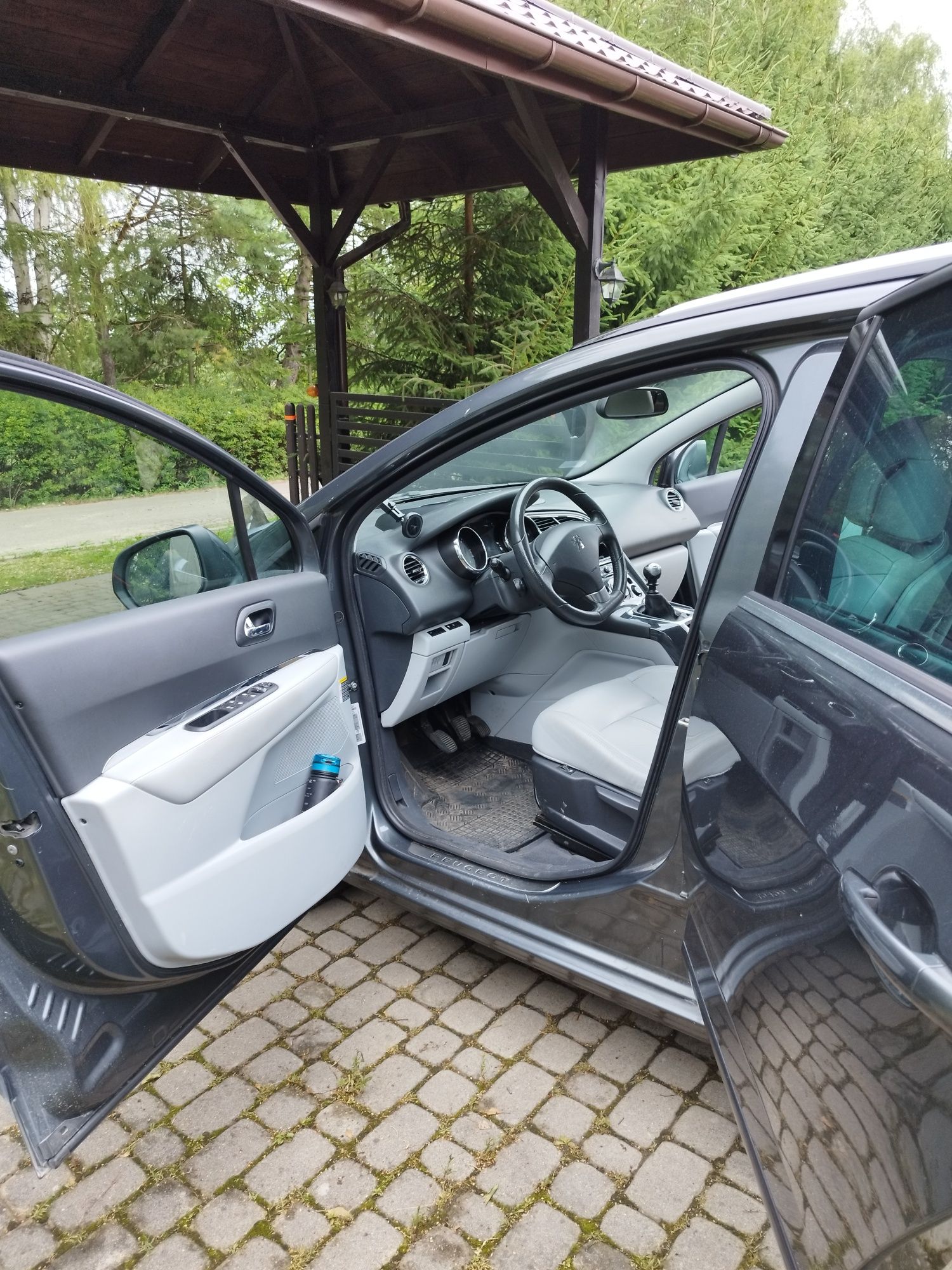 Peugeot 5008, 2.0 HDI, rok 2010. Okolice Rzeszowa Podkarpacie.