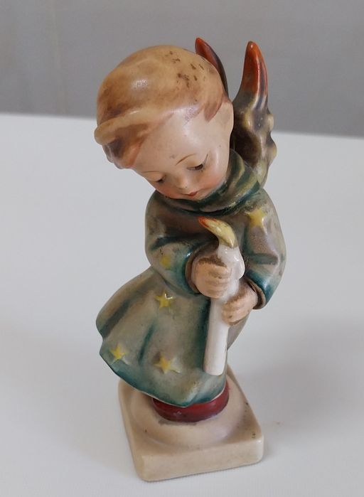 Lindíssima estatueta de anjo em porcelana Alemã Hummel Goebel