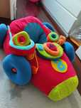 Vendo brinquedo para bebê sentar...carro