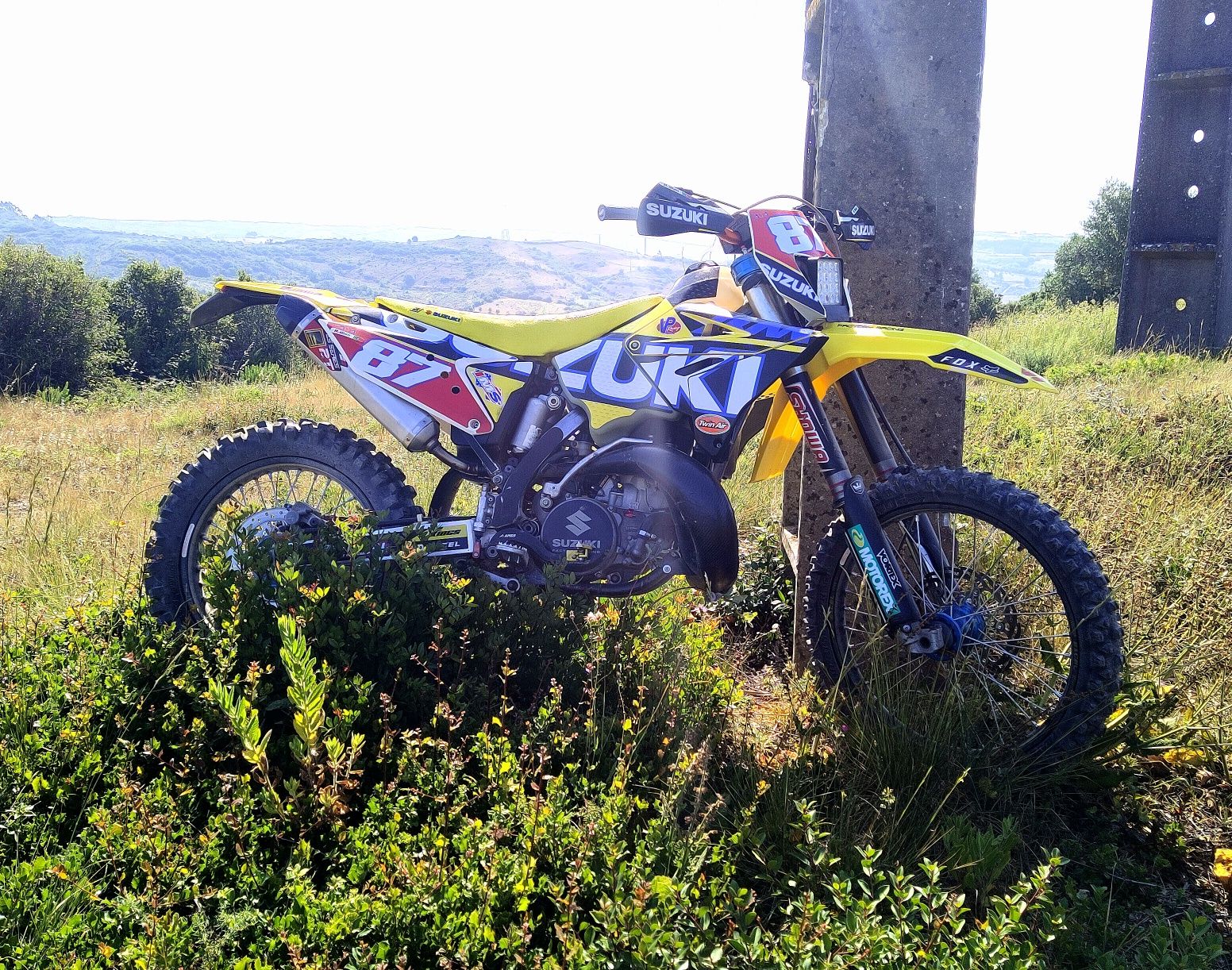 Suzuki RM matrículada