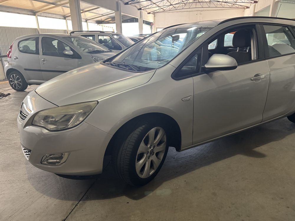 Opel Astra J sports tourer 1.3cdti
