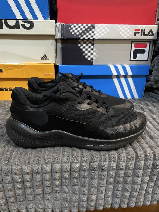 Кросівки Nike  Revolution 7 38,5(24см) оригінал