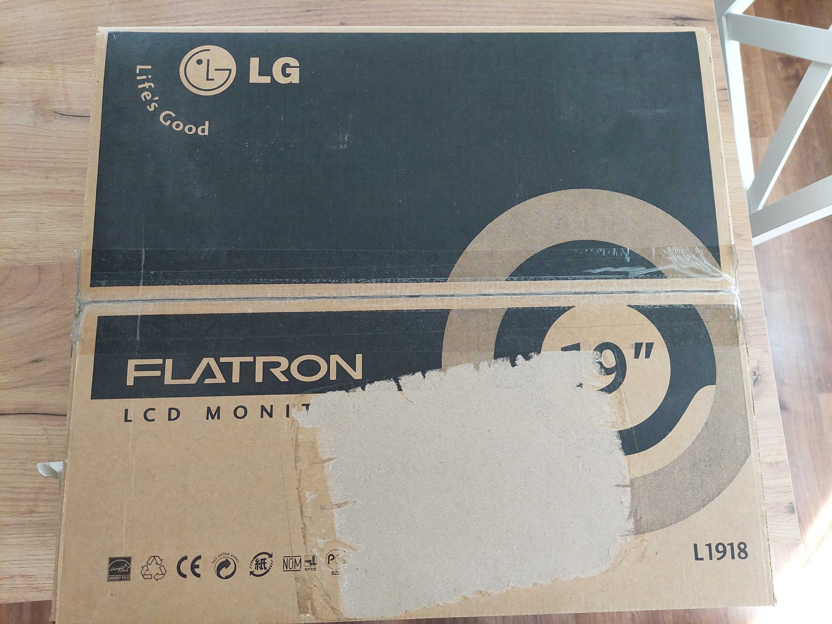 Monitor LCD 19 cali LG