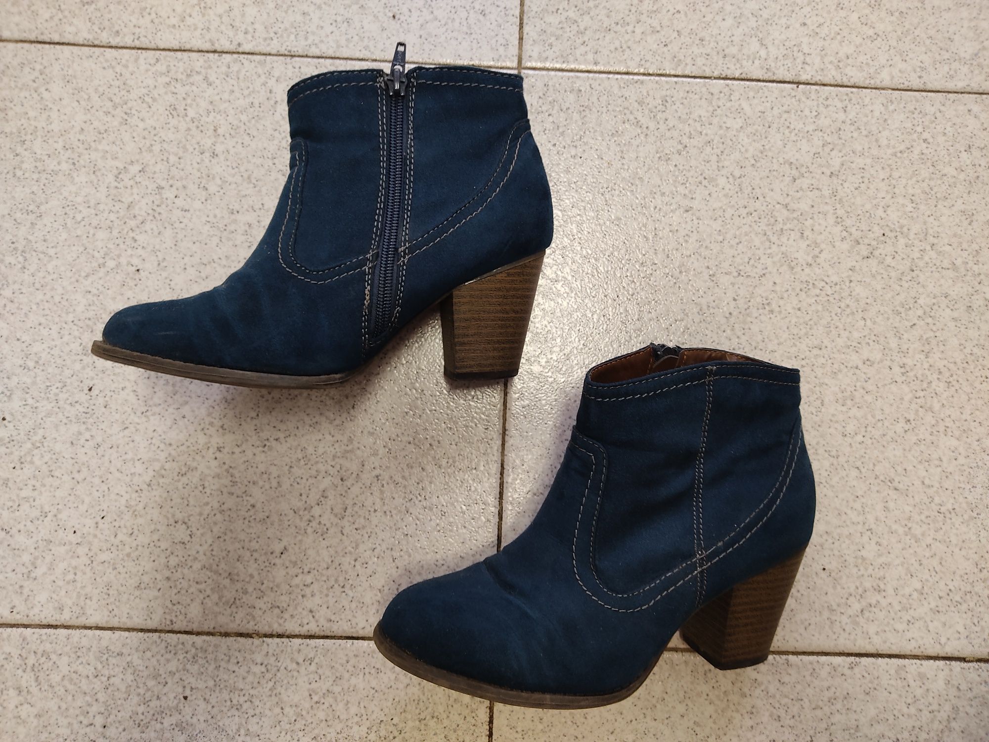 Botas vários modelos / vários preços