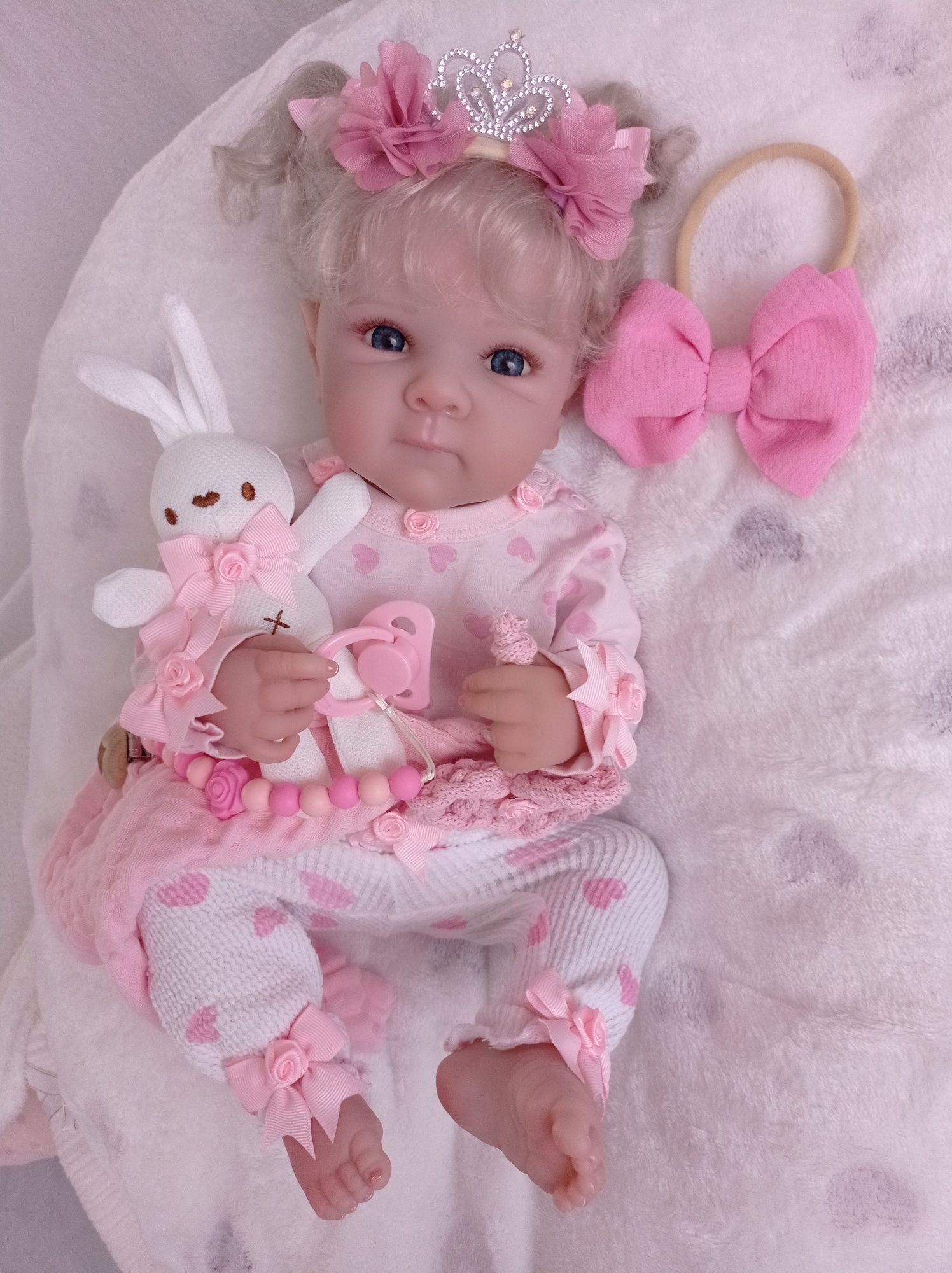 Śliczna lala w typie reborn z miękkiego winylu+wyprawka