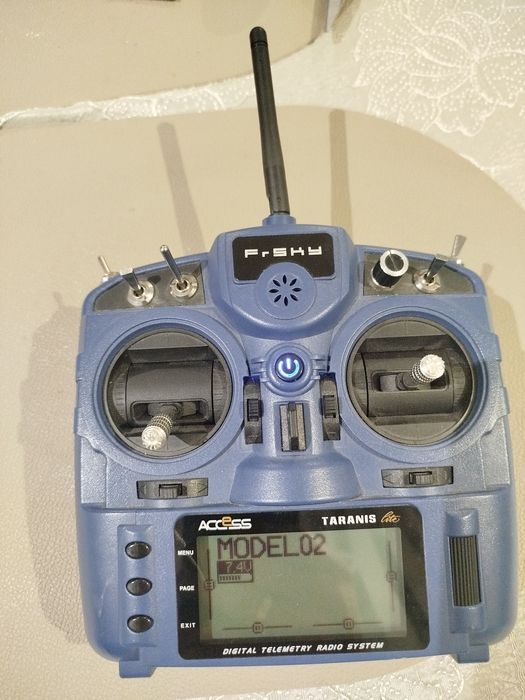 Aparatura RC FrSky taranis x9d light