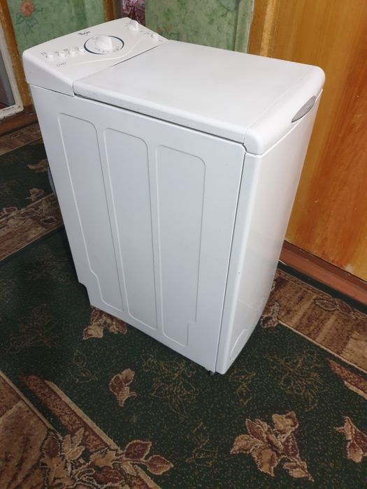 Продам стиральную машинку Вирпул на 5кг.Загрузки.