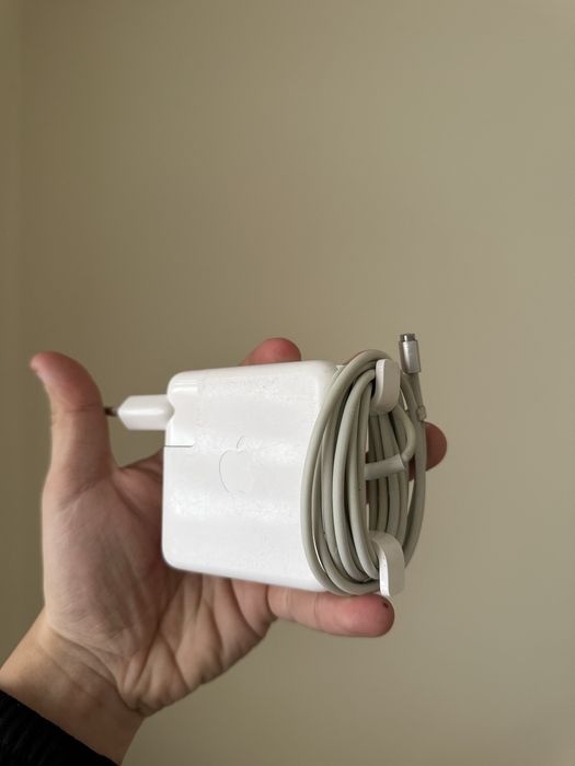 Продам Macbook Air 13” 2015p