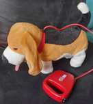 Interaktywny piesek beagle Stadlbauer Pipi Max