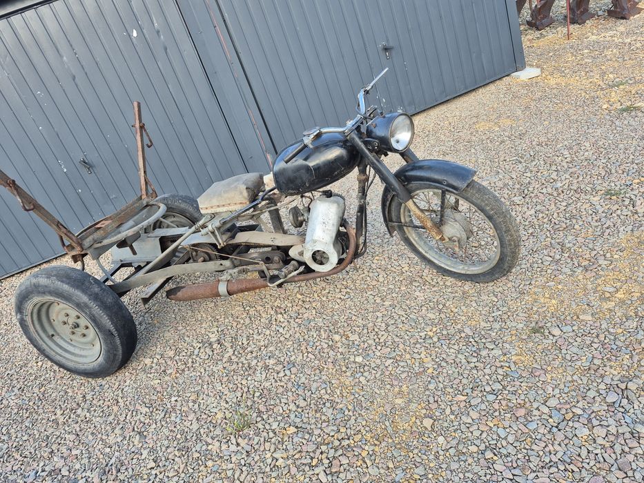 TrajkA z Wsk 125  Zarejestrowana