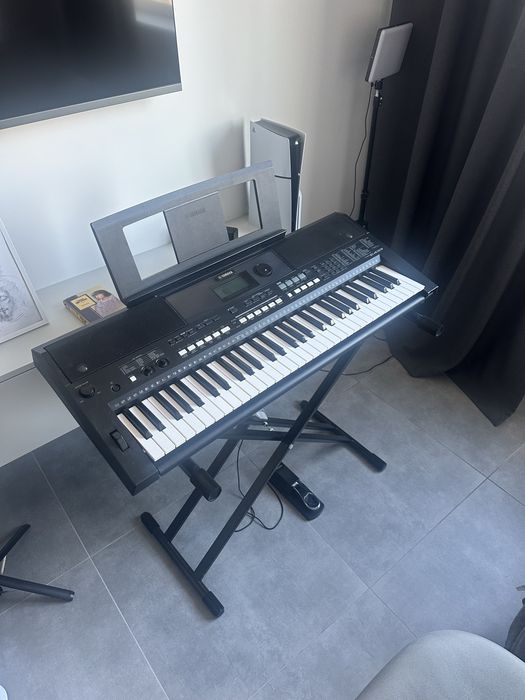 Синтезатор Yamaha PSR-E433 + педаль + стійка