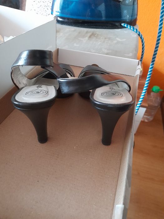 Buty letnie skóra naturalna gino rossi roz 36