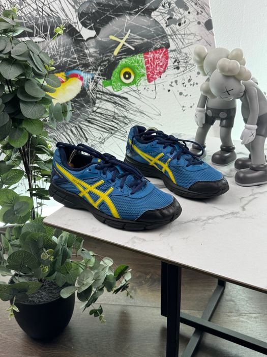 Кросівки Asics Gel Galaxy 40 розмір Е6643