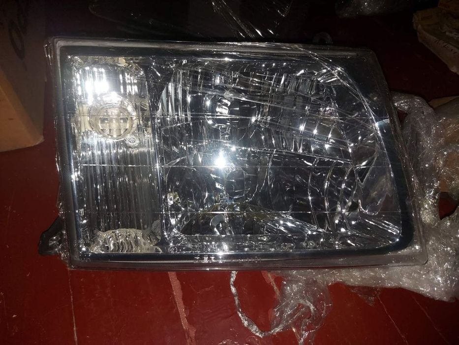Повороты и фара Toyota Land Cruiser 100 98'