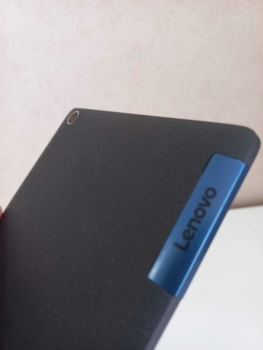 Планшет Lenovo із діагоналлю 8,5”. Оригінал у ідеальному стані!