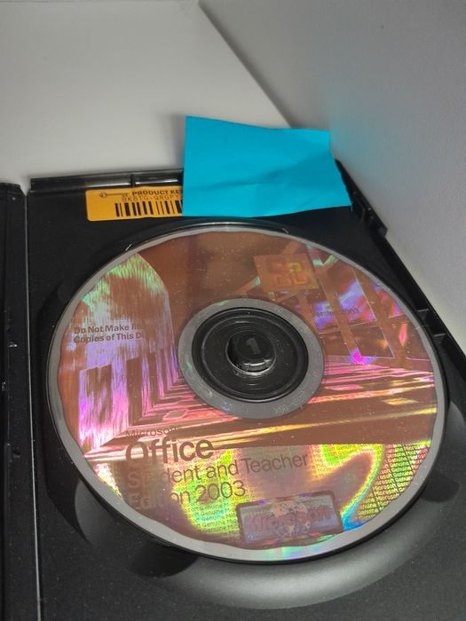 CD holográfico Microsoft Office 2003 Student Teacher (com chave)