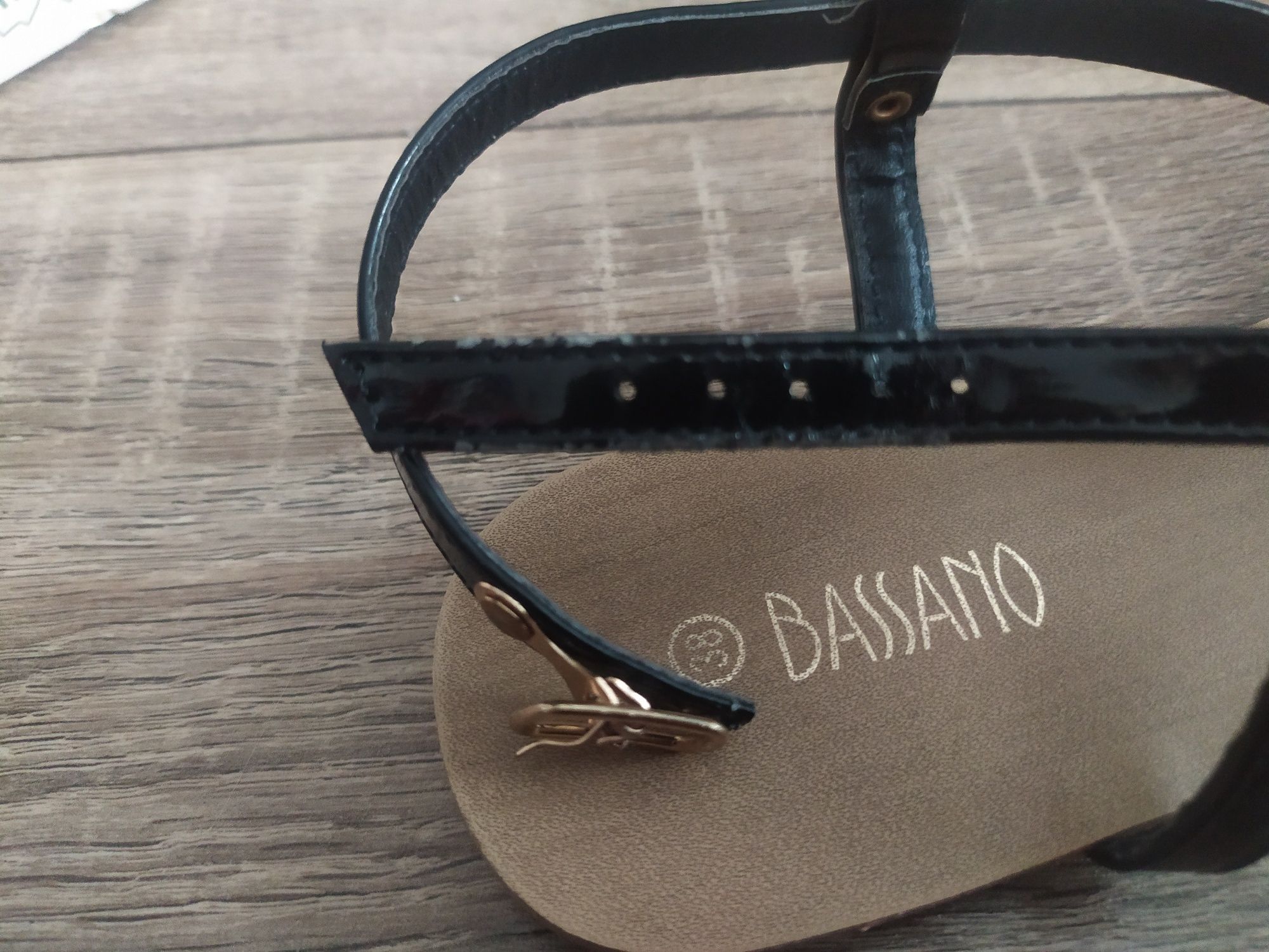 Sandały Bassano roz.38