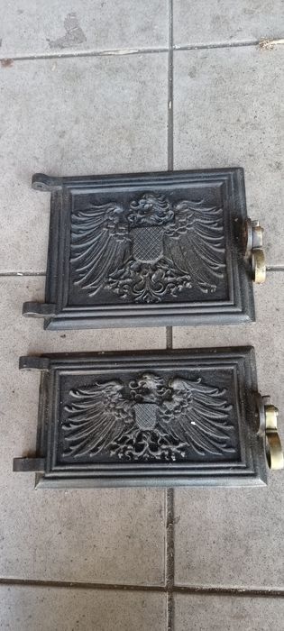 Stare drzwiczki do pieca kaflowego