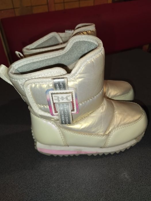 Зимние сапожки  на девочку