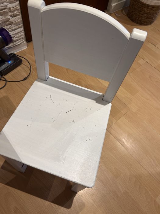 Stolik dzieciecy Ikea z 2 krzeslami