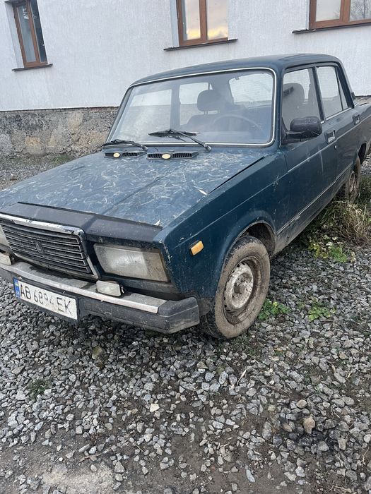 Автомобіль ваз 2107