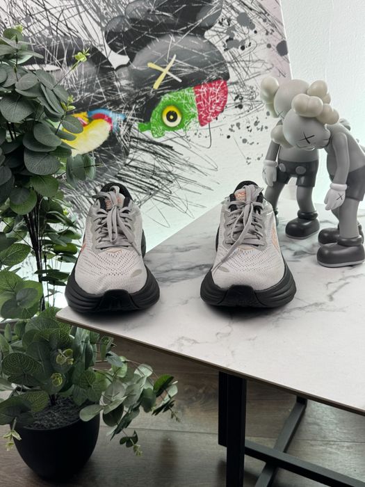 Кросівки Hoka Bondi 8 41 розмір Е6626