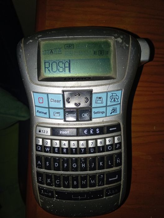 Vendo máquina de etiquetar DYMO LabelManeger 220P