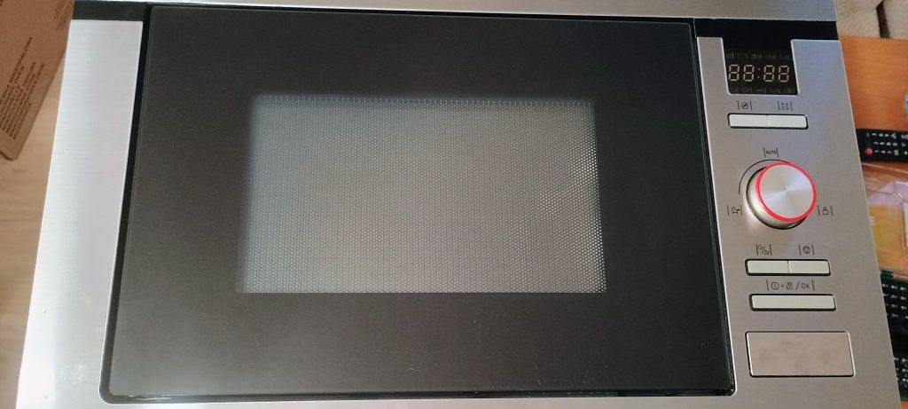 Kuchenka mikrofalowa Amica AMM25BI