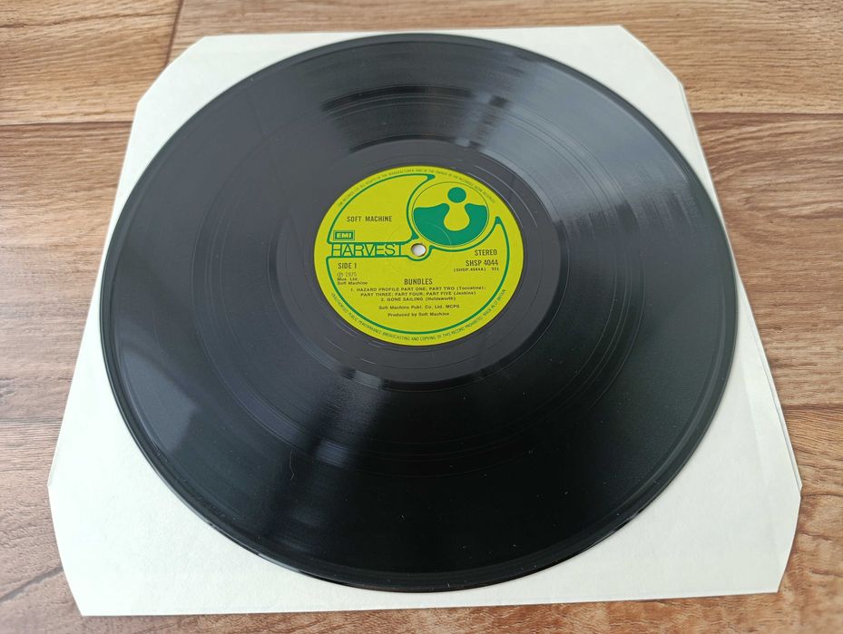 Soft Machine – Bundles 1975 UK Edition