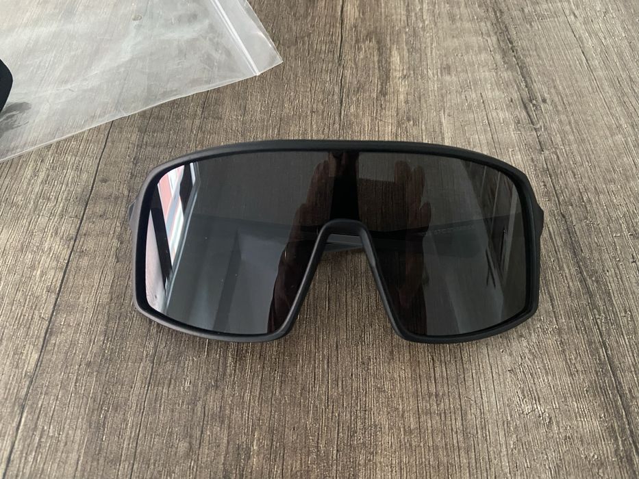 Óculos Sol tipo Oakley Sutro