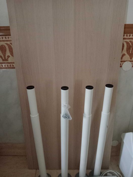 Secretária ikea em bom estado
