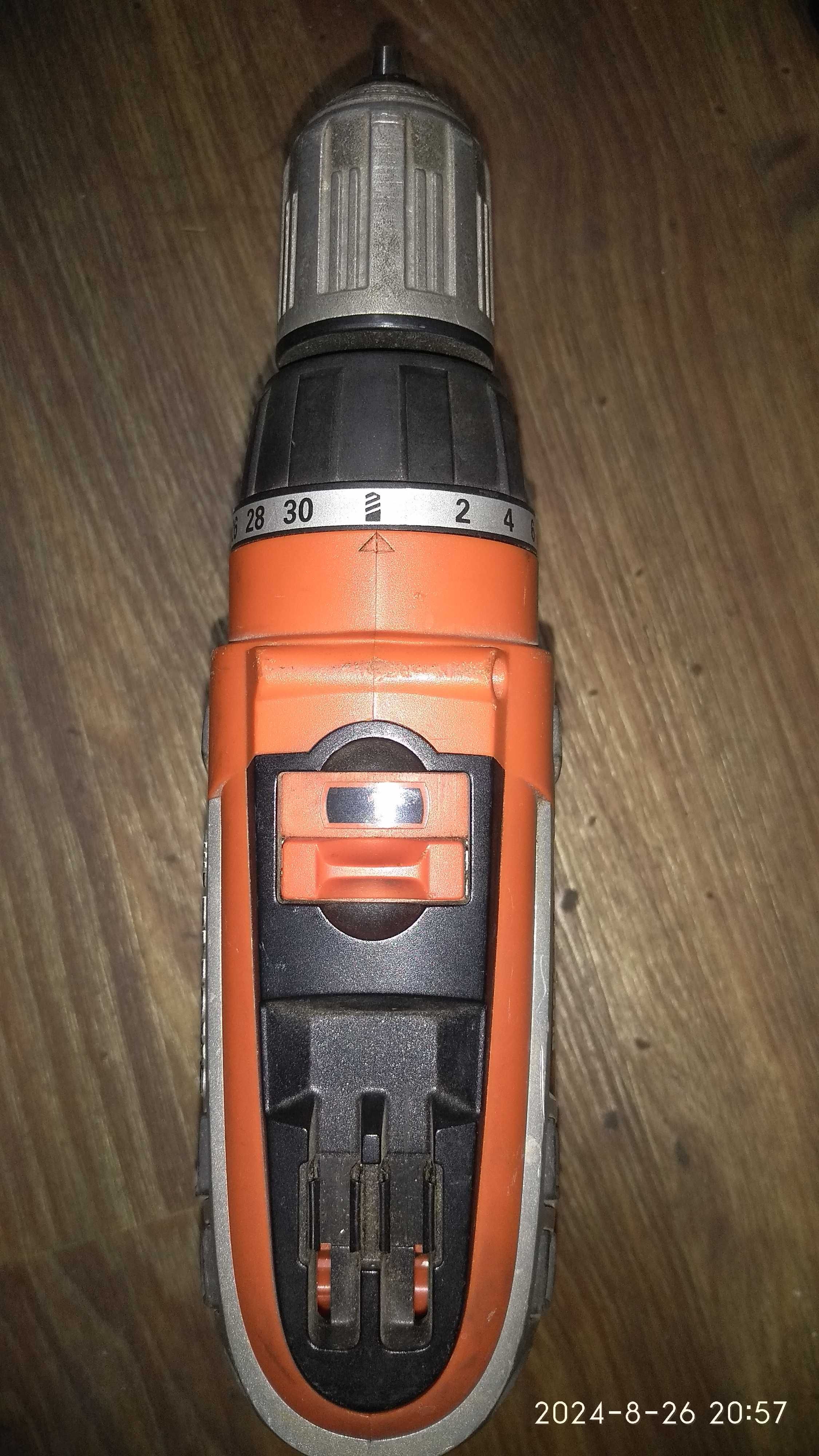 Шуруповерт Black Decker HP126F3