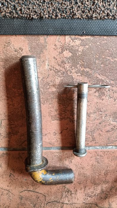 Kołki montażowe fi 12 mm