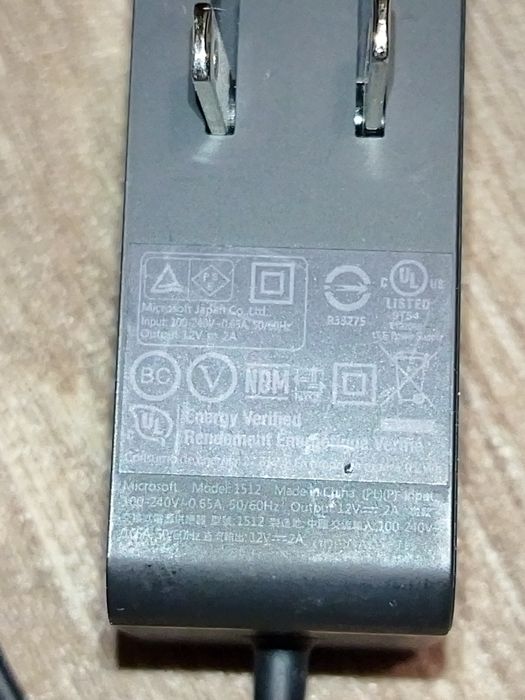 Zasilacz ładowarka Microsoft Surface model 1512 12V 2A