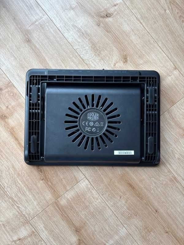 Base de refrigeração Cooler Master para PC