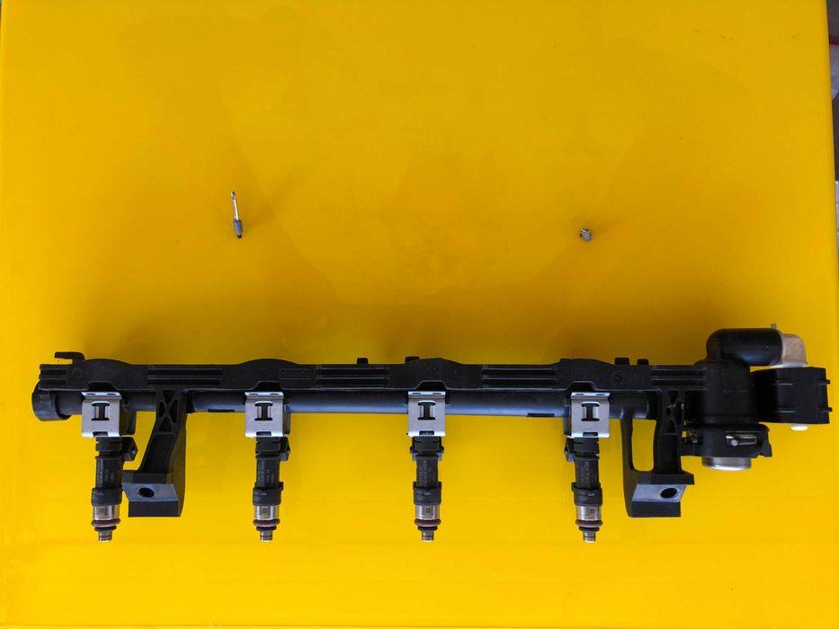 ford focus mk3 listwa wtryskowa VP8A8U-AB