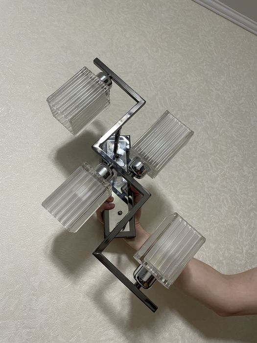 Люстра на 4 лампи