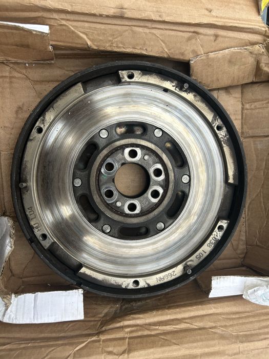 Двомасовий маховик для Passat B5+ 1.9 TDI AWX