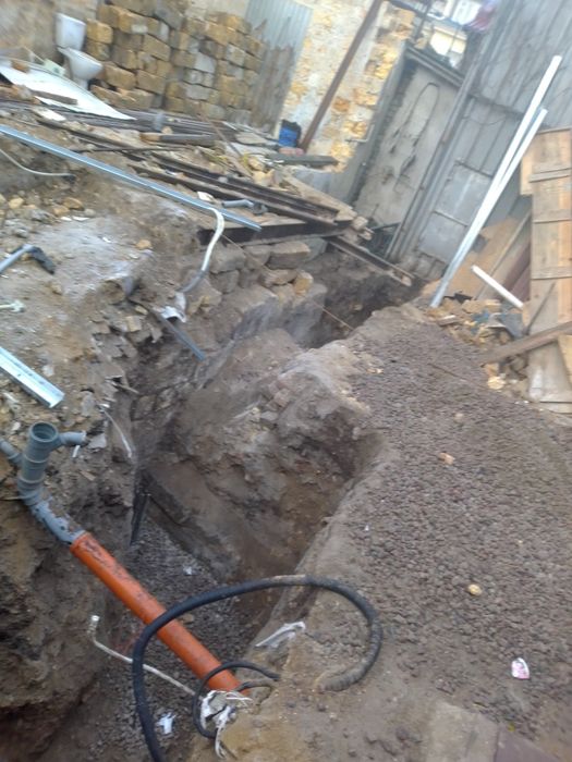 Каменьщики   Кладка газобетона . Кладка кирпича.  Бетонные работы